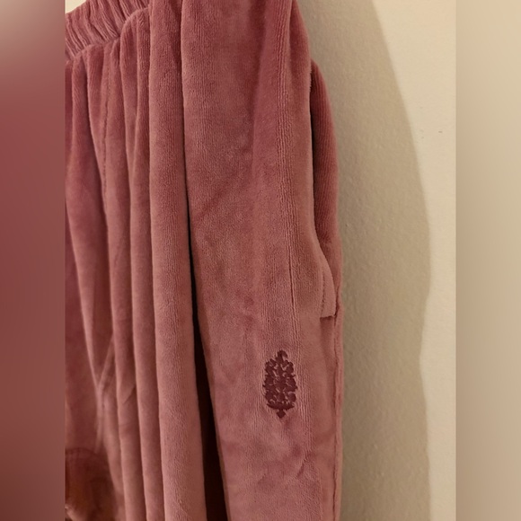 FP Movement Momentum Velour Pants!🔥 with pockets! XL- New w/ Tags! - Picture 15 of 16